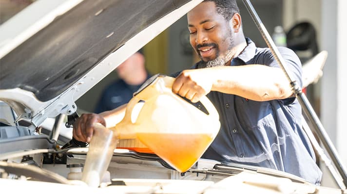 The 4 Different Types of Oil for Your Car